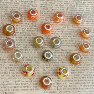📦 17pcs- 925 Bright Oranges Yellows Mixed Lot Glass Silver Beads